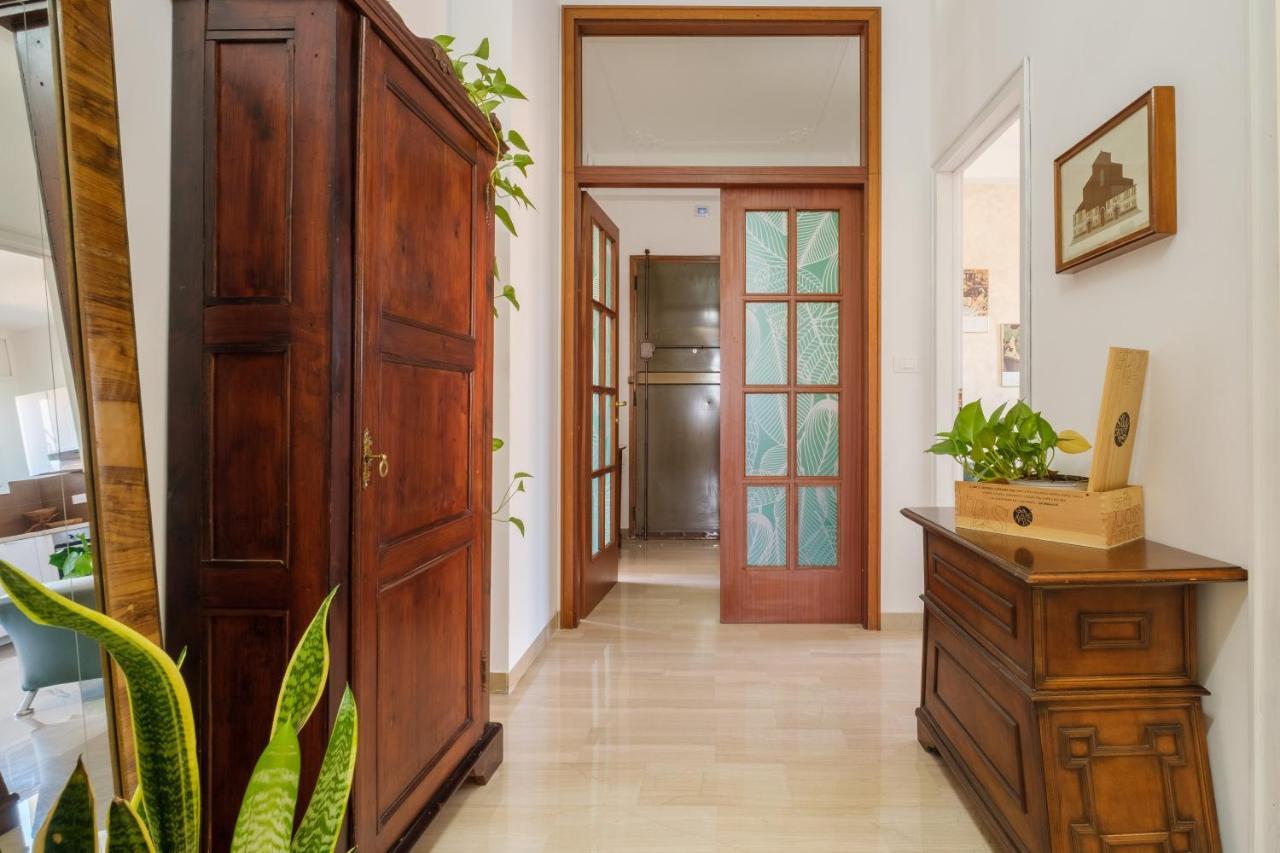 Fabula Rooms 3 Suites With Private Bathroom Bologne Extérieur photo