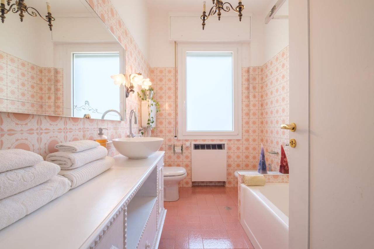 Fabula Rooms 3 Suites With Private Bathroom Bologne Extérieur photo